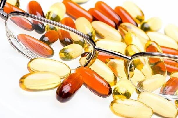 different-eye-supplements-001